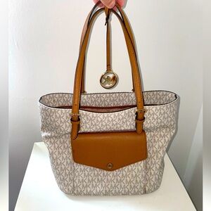 Medium/small Michael Kors tote